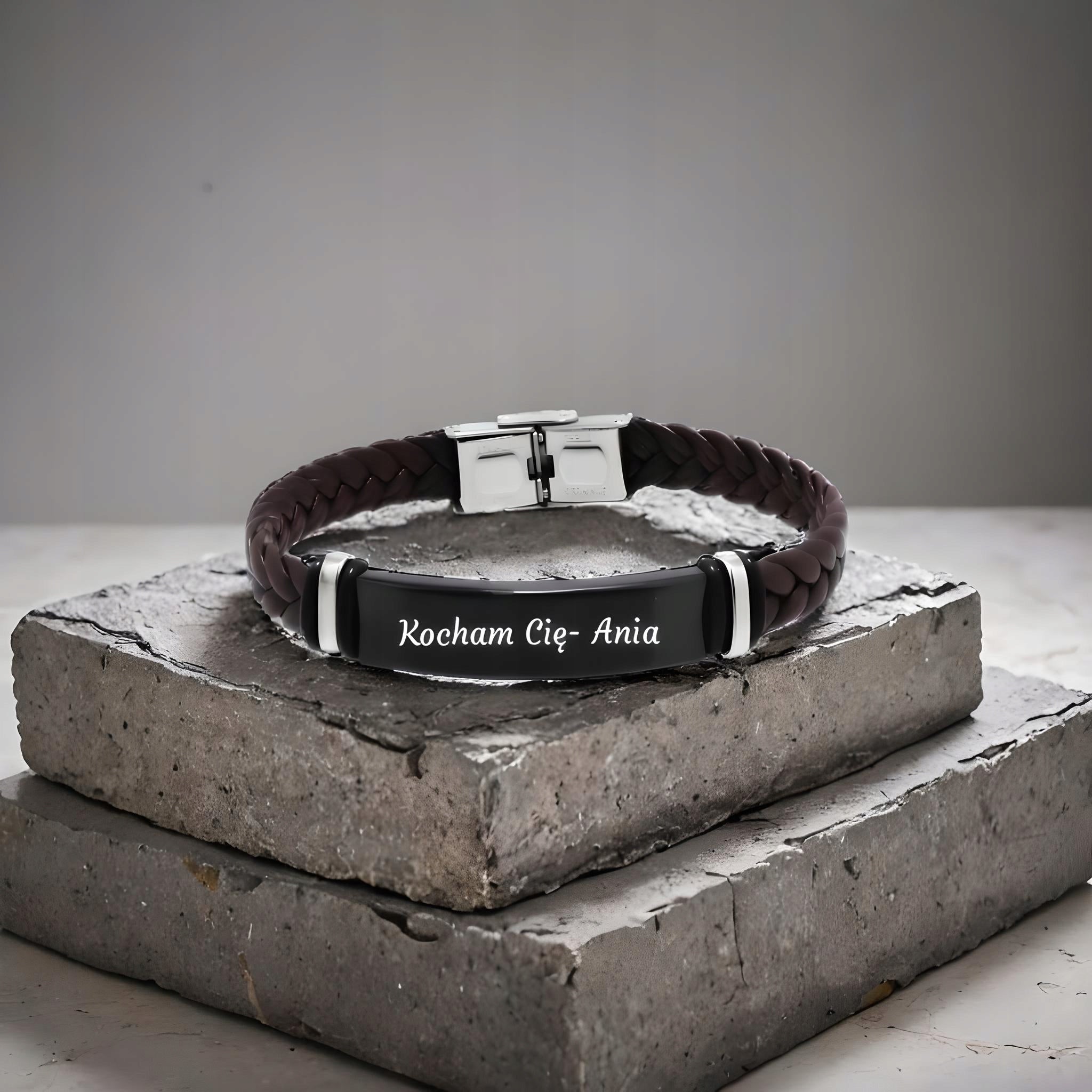 587fdd7f7a456103eb5f9cccf77ee184