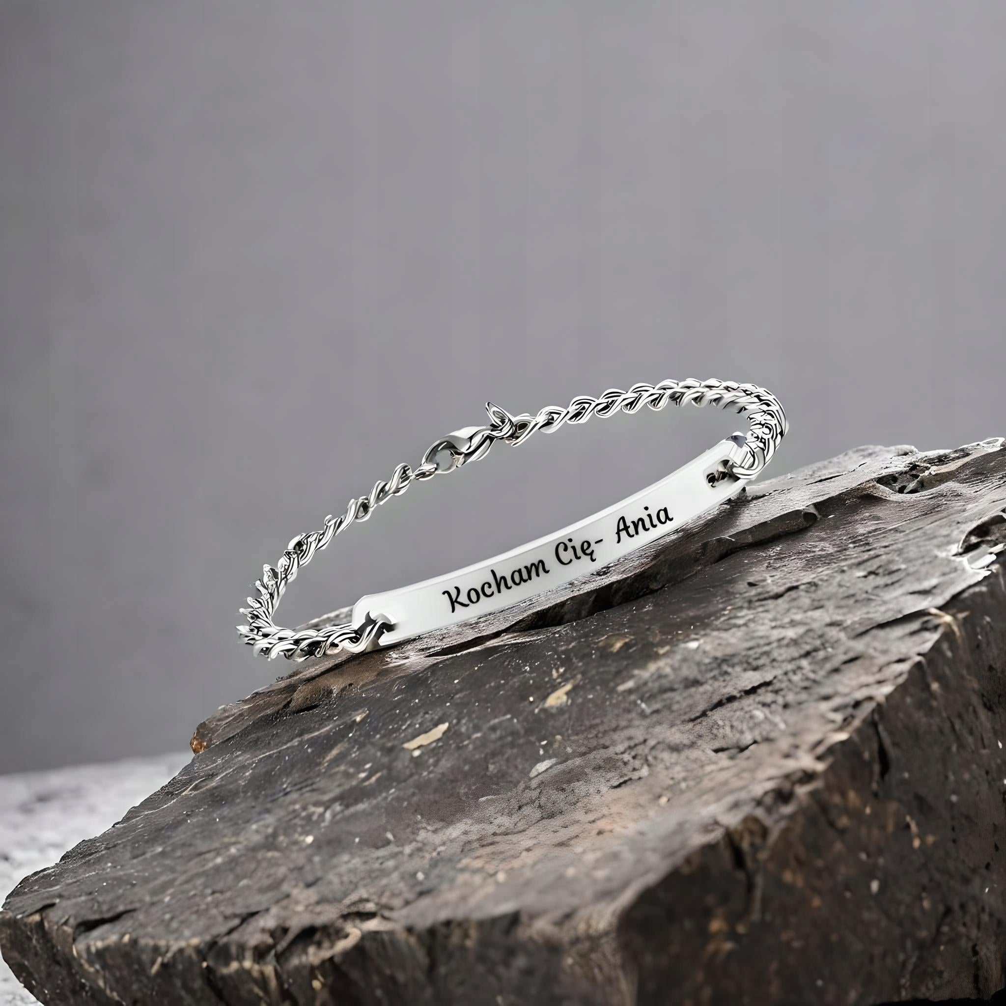 5f90eedbd3072920d7bb5f2685739e00